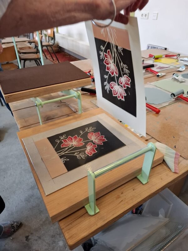 Workshop resultaat linoprint workshop linoplaat op pers